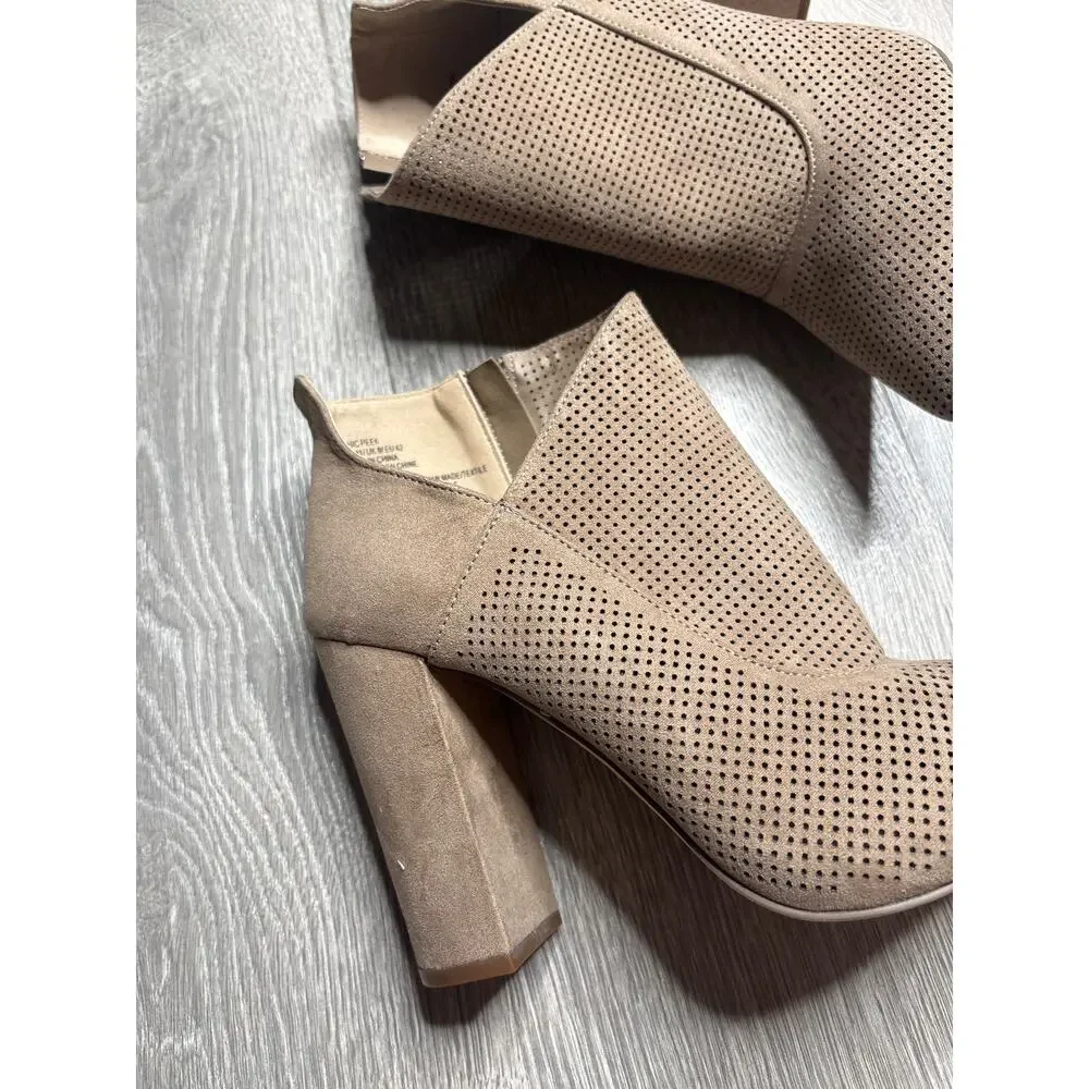 JustFab Chic Peek Perforated Ankle Boots Size 11 Taupe Tan Open Side Pointed Toe - Picture 4 of 10